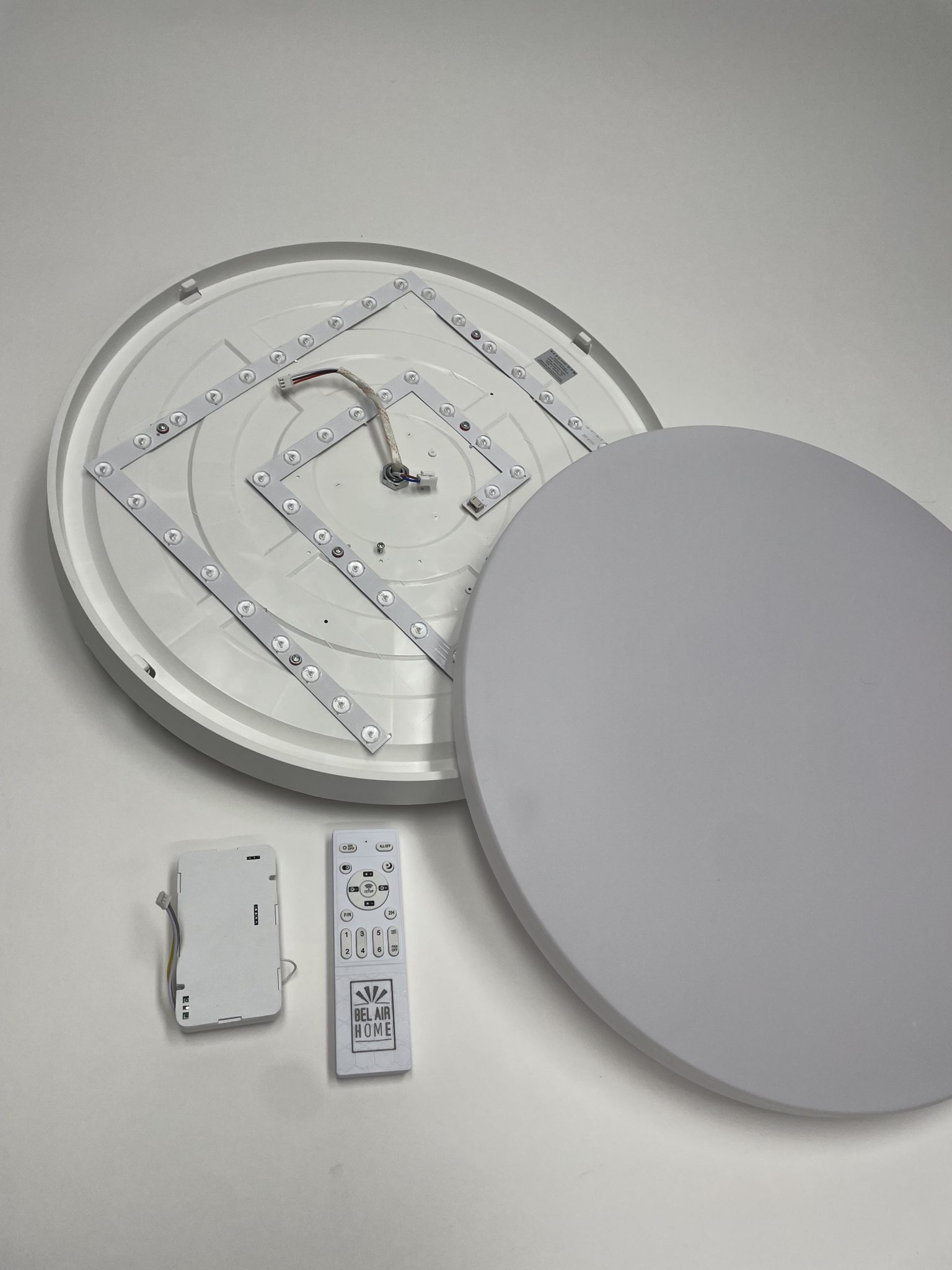 BEL AIR HOME ARES lubinis ventiliatorius su LED