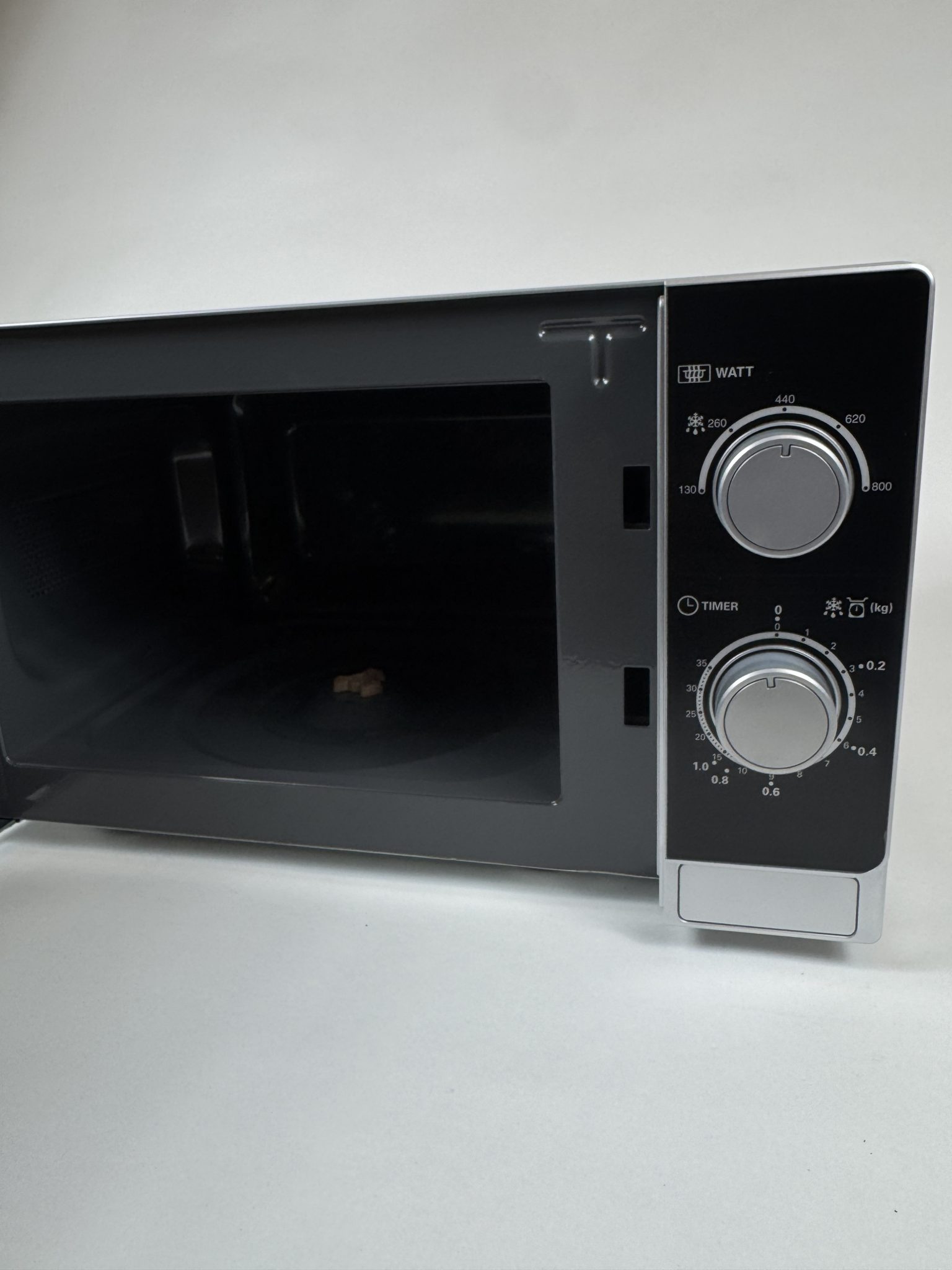 Sharp R200INW 800W mikrobangų krosnelė