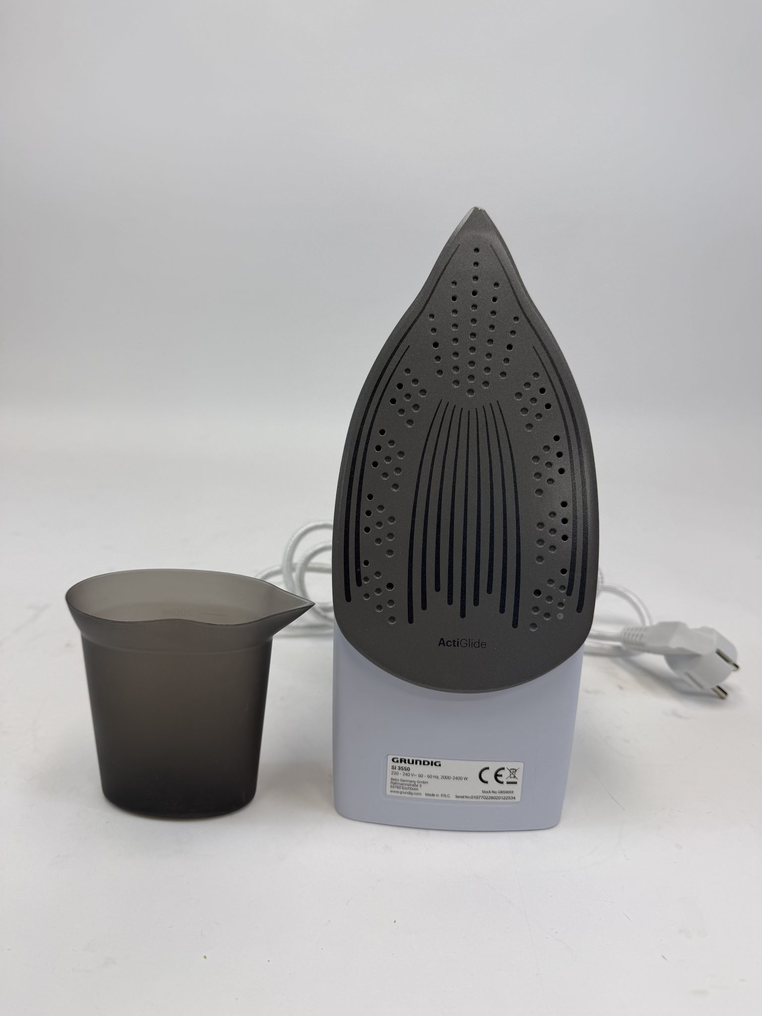 GRUNDIG SI 3550 garinis lygintuvas, 2400 W