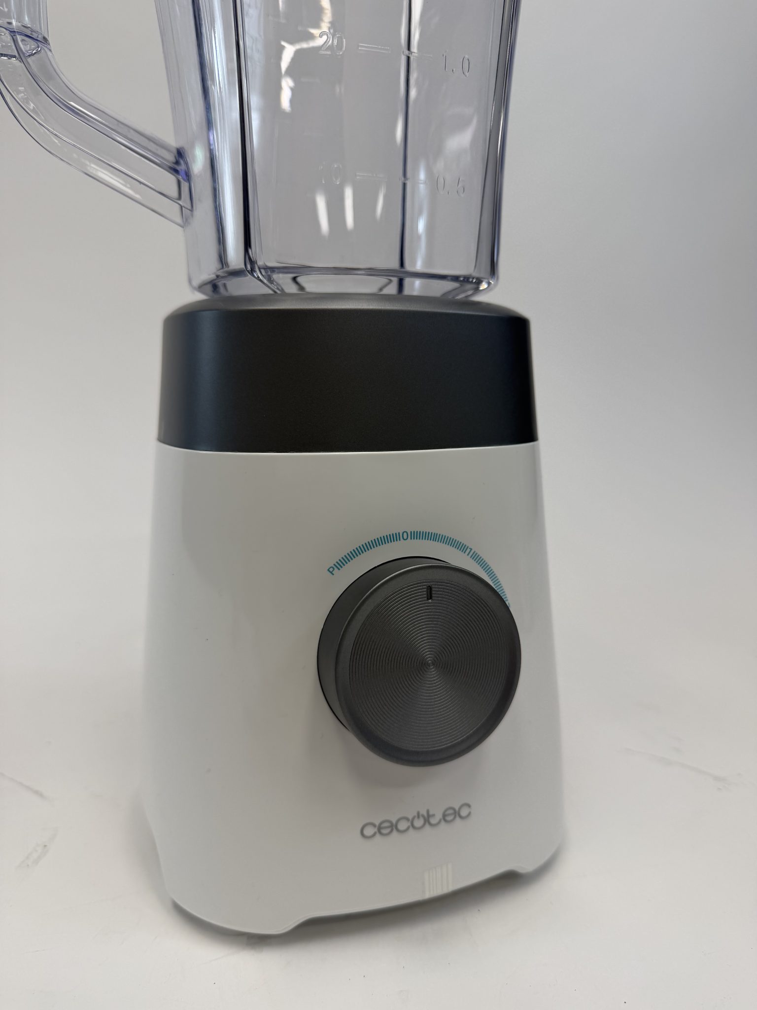Cecotec Black Titanium 1300MAX trintuvas
