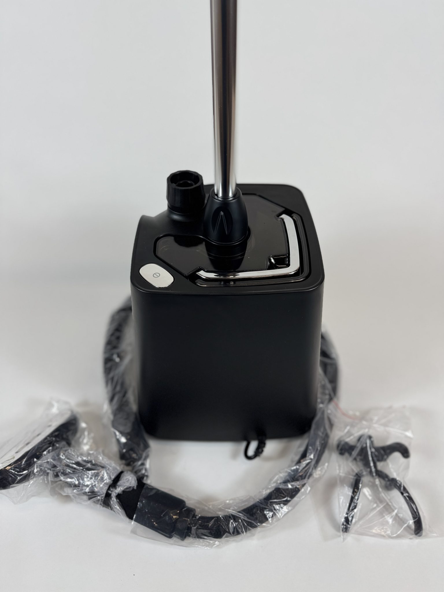 Steam One H18b vertikalus garinis lygintuvas