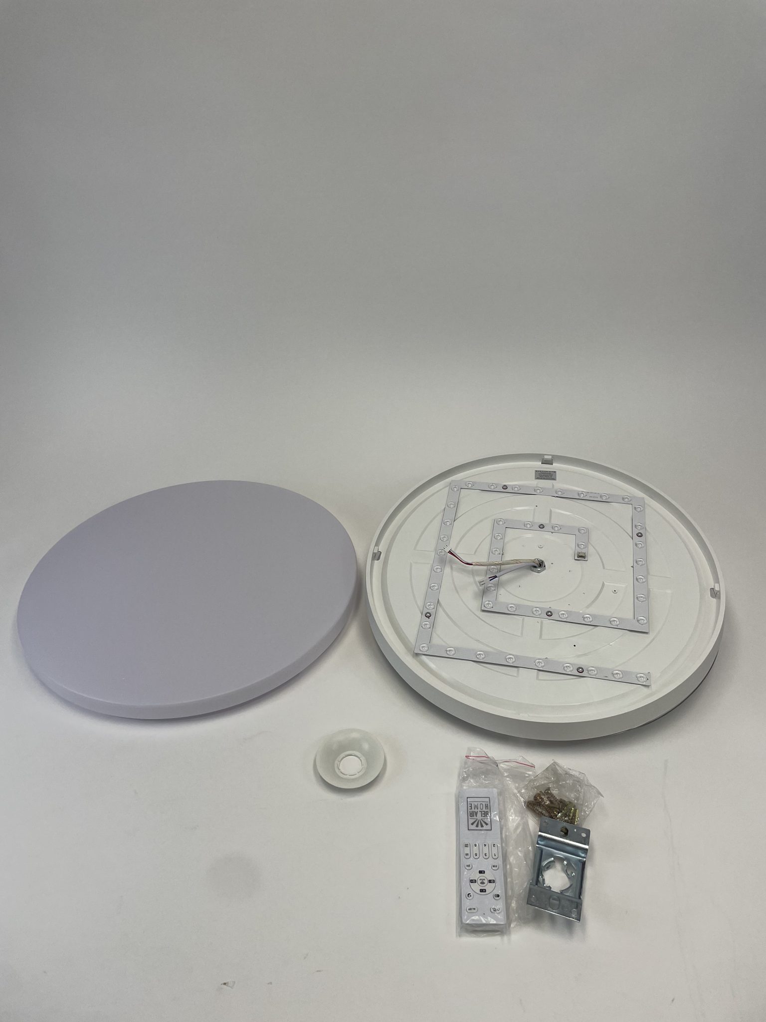 BEL AIR HOME ARES lubinis ventiliatorius su LED
