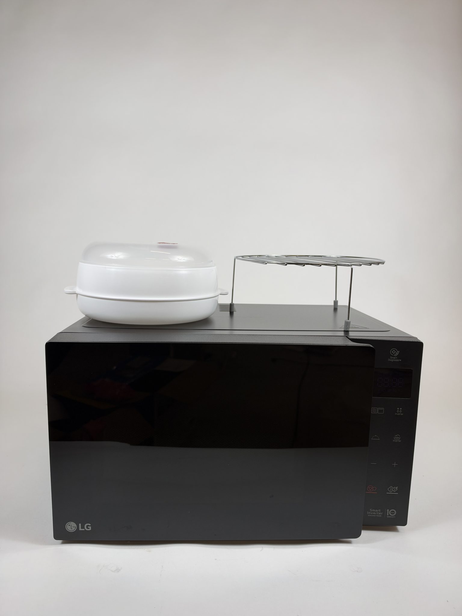 LG mikrobangų krosnelė